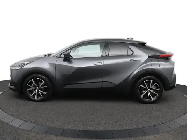 Toyota C-HR 1.8 Hybrid 140 Dynamic 2024 Hybride Benzine 3