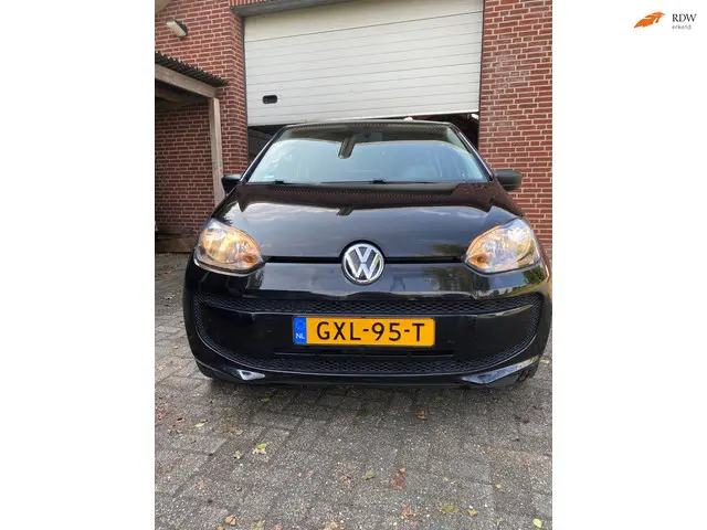 Volkswagen up! 1.0 groove up! BlueMotion 2014 Benzine