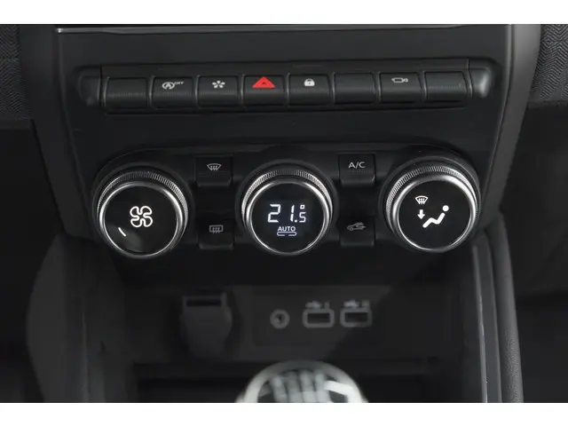 Renault Clio TCe 90 GPF techno 2025 Benzine 47