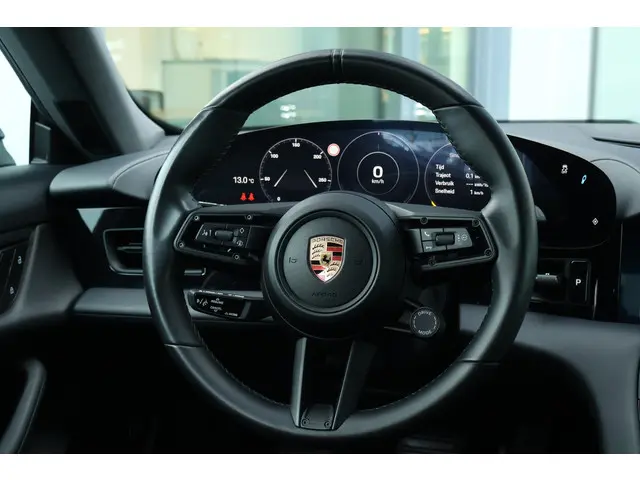 Porsche Taycan 79 kWh 2022 Elektrisch 25