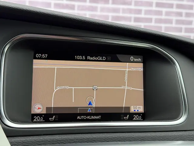 Volvo V40 T2 POLAR + AUTOMAAT 2019 Benzine 16