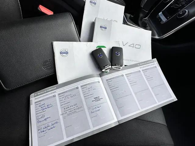 Volvo V40 1.6 T2 Momentum 2014 Benzine 28