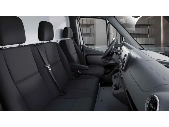 Mercedes-Benz Sprinter 517 1.9 CDI L3 RWD 2025 Diesel 4
