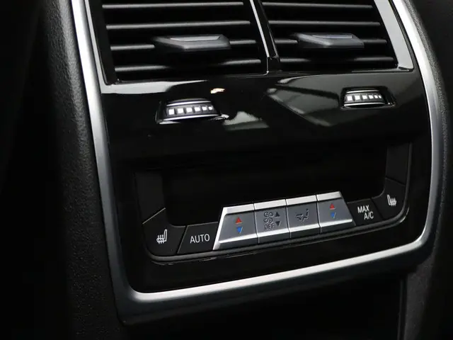 BMW X5 xDrive50e 2024 Hybride Benzine 43