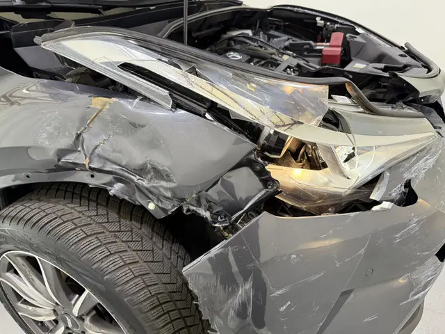 Toyota C-HR CH-R 1.8 Hybrid Executive 2017 Benzine 33