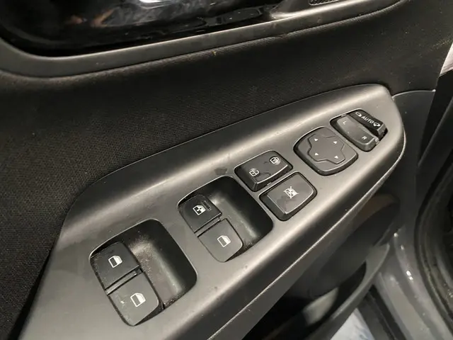 Hyundai Kona 1.6 GDI HEV Fashion 2020 Hybride Benzine 18