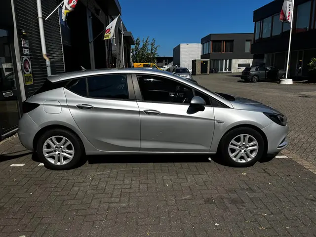 Opel Astra 1.6 CDTI Innovation 2016 Diesel 4
