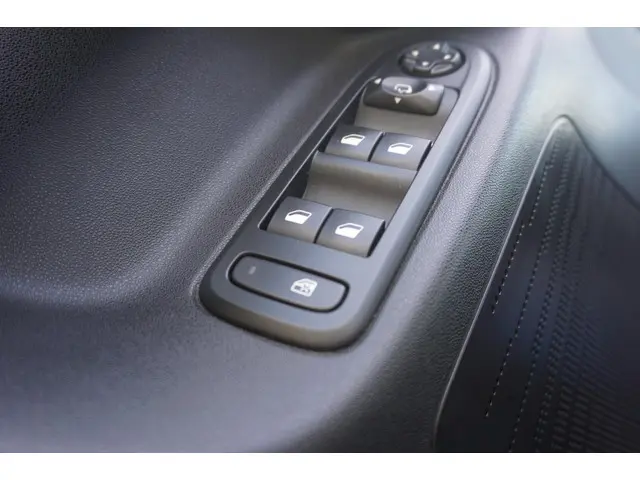 Citroën C3 1.2 PureTech Collection 2016 Benzine 9