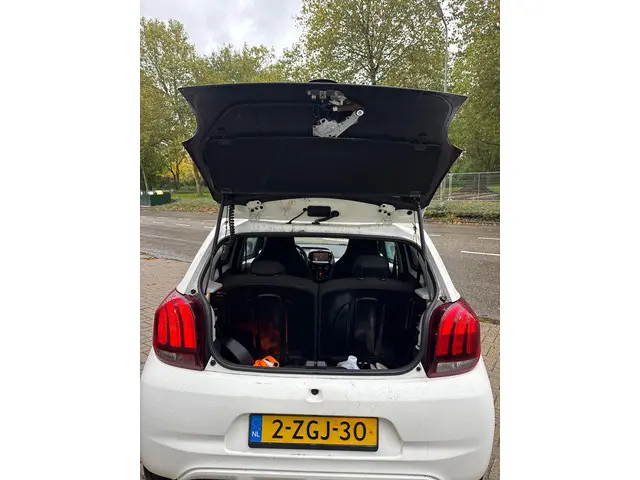 Peugeot 108 1.0 e-VTi Première 2015 Benzine 9