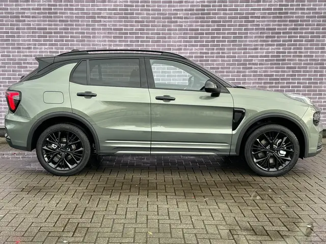 Lynk & Co 01 More 2025 Hybride Benzine 8