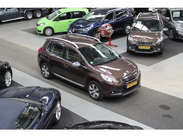Peugeot 2008 1.2 VTi Allure 2013 Benzine 26