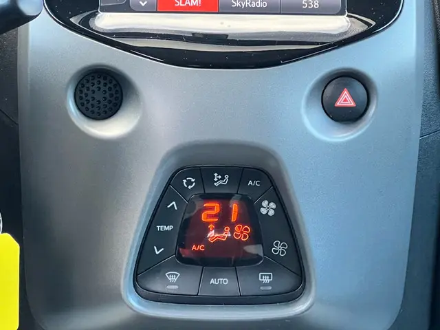Toyota Aygo 1.0 VVT-i x-joy 5 deurs 2019 Benzine 32