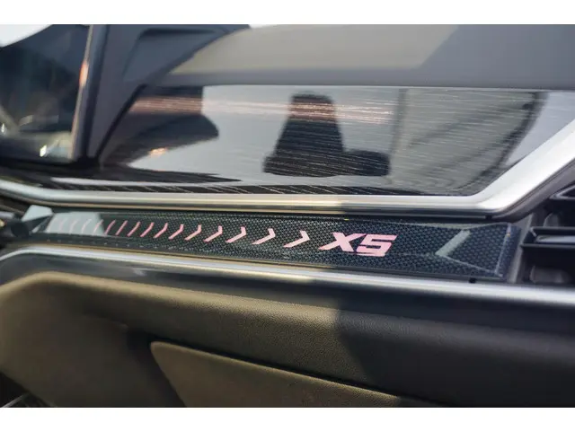 BMW X5 xDrive50e 2024 Hybride Benzine 17