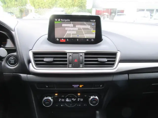 Mazda 3 2.0 SkyActiv-G 120 TS+ automaat 2017 Benzine 26