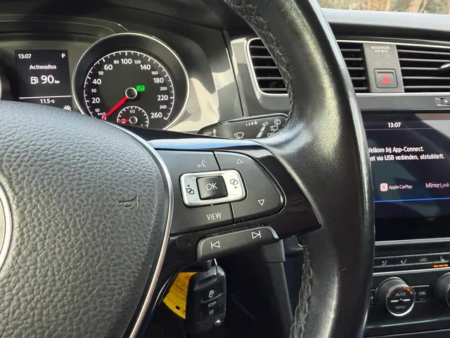 Volkswagen Golf 1.0 TSI Highline 2019 Benzine 16