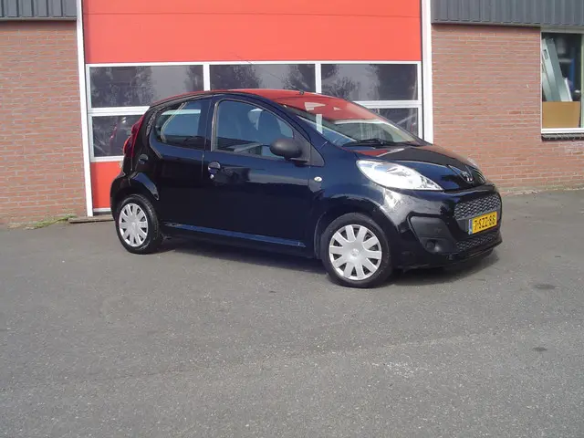 Peugeot 107 1.0 Access Accent / Airco / NAP 2013 Benzine 4