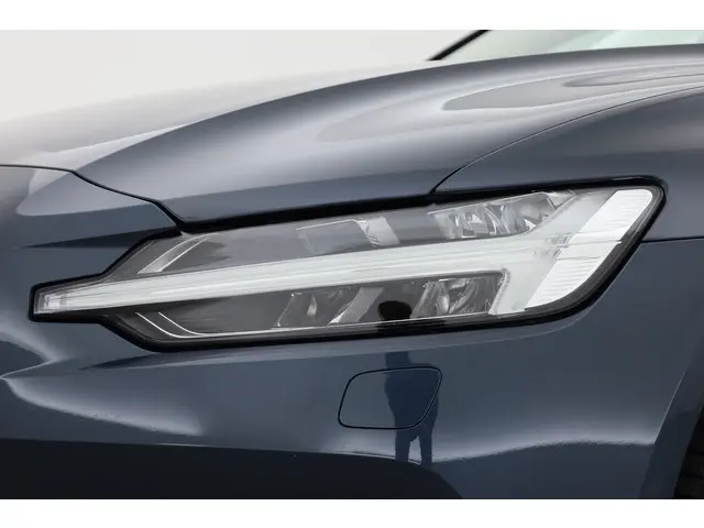 Volvo V60 2.0 T8 Inscription 2022 Hybride Benzine 36