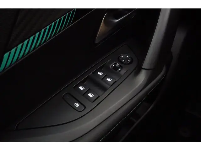 Peugeot e-2008 EV Allure 50 kWh 2021 Elektrisch 18