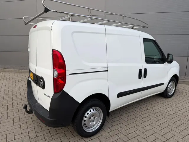 Opel Combo 1.3 CDTi L1H1 Edition 2018 Diesel 6