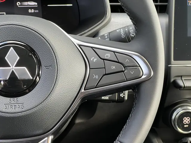 Mitsubishi Colt 1.0T MT Intense 2025 Benzine 18