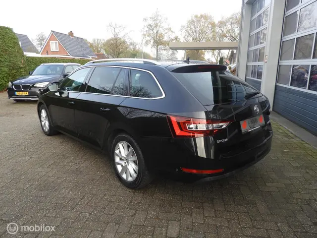 Škoda Superb Combi 1.4 TSI Leder , Camera 2017 Benzine 7