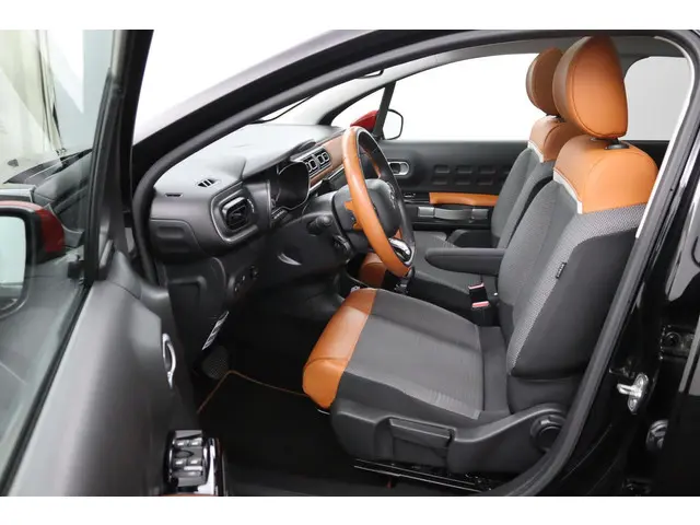 Citroën C3 1.2 PureTech S&S Shine zwart 2017 Benzine 12