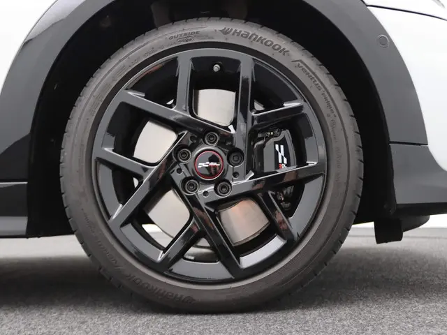MINI 3-Deurs Cooper C 2024 Benzine 23
