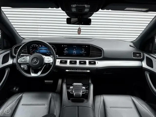 Mercedes-Benz GLE 300 d 4MATIC Premium 2019 Diesel 2