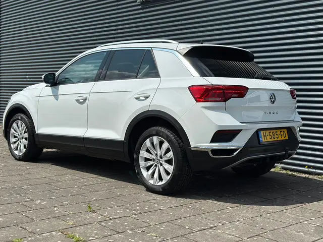 Volkswagen T-Roc 1.5 TSI Style 2020 Benzine 6