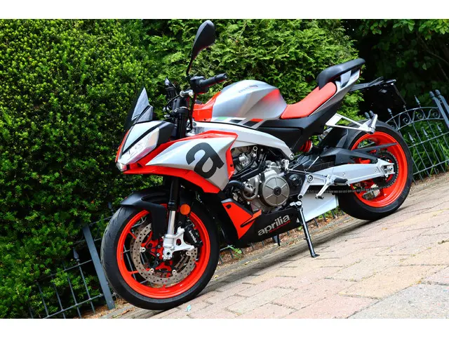 Aprilia Tuono 660 3
