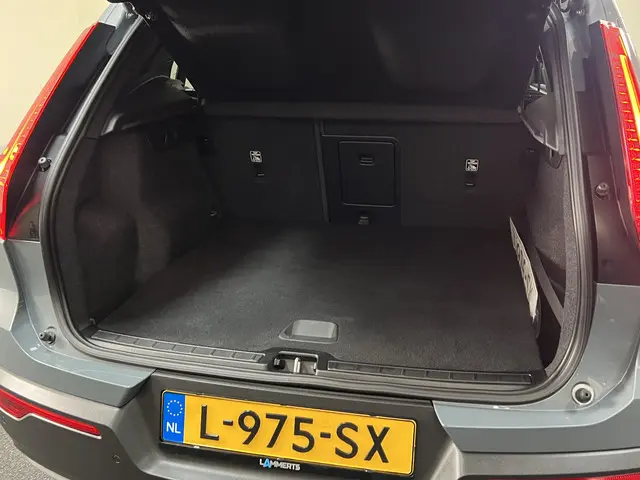 Volvo XC40 1.5 T3 Momentum Pro 2020 Benzine 36