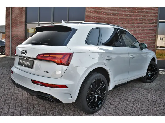 Audi Q5 50 TFSI e S-Edition 2023 Hybride Benzine 77