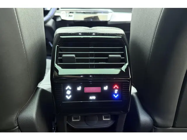 Peugeot e-5008 GT Avantage 73 kWh 2025 Elektrisch 18