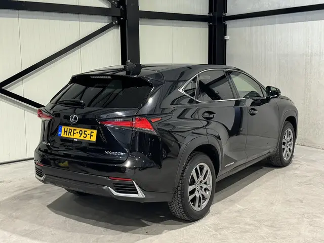 Lexus NX 300h AWD Luxury Line 2019 Hybride Benzine 27