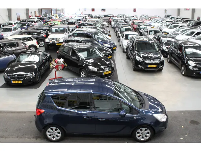 Opel Meriva 1.4 Turbo Business Edition 2012 Benzine 22