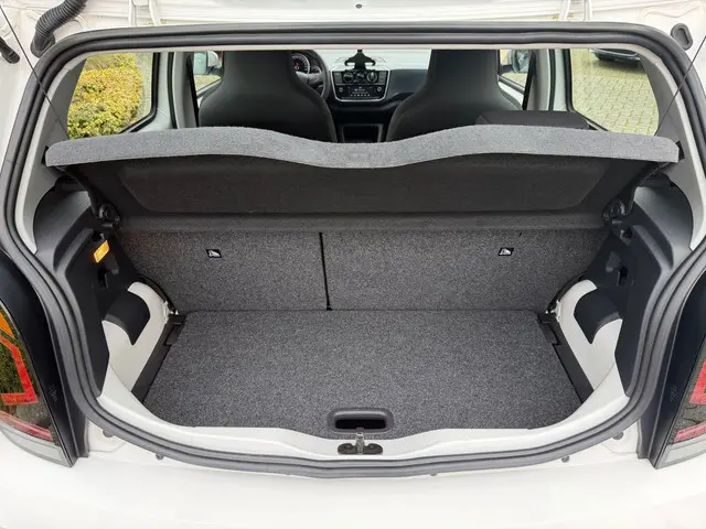 Volkswagen up! 1.0 BMT move up! 2e eigenaar !! 2018 Benzine 15