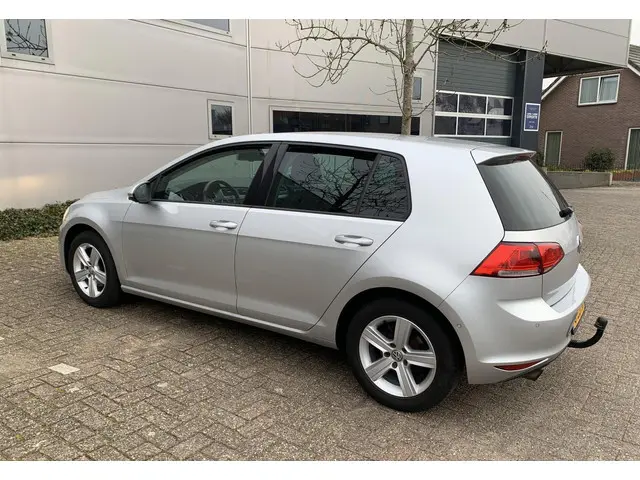 Volkswagen Golf 1.2 TSI Highline 2014 Benzine 2