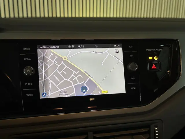 Volkswagen Polo 1.0 TSI R-Line 2021 Benzine 17