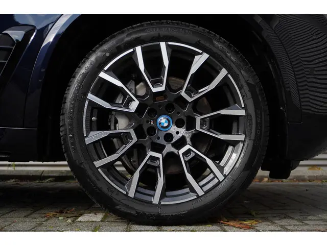BMW X5 xDrive50e 2025 Hybride Benzine 6