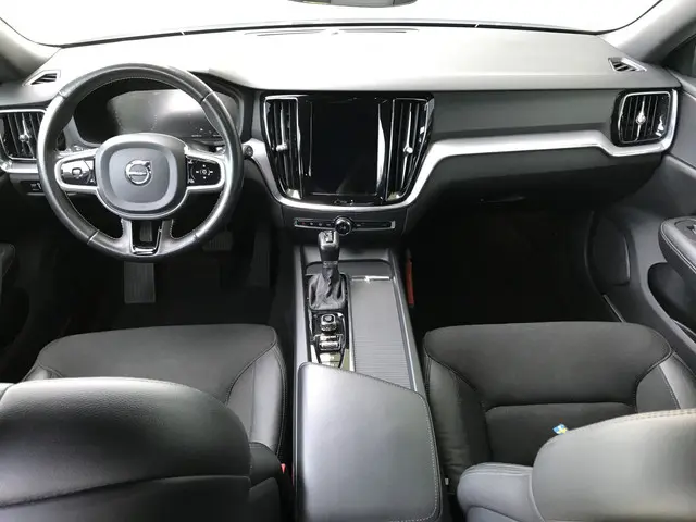 Volvo V60 2.0 D4 Momentum Pro Automaat 2020 Diesel 10