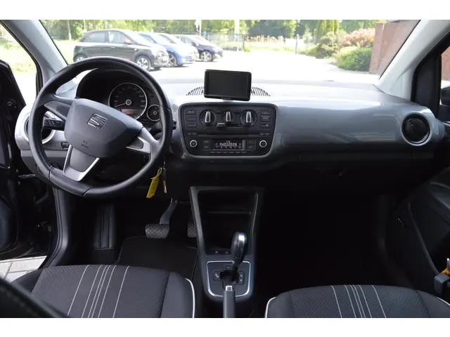 SEAT Mii 1.0 Sport Connect automaat 2015 Benzine 10