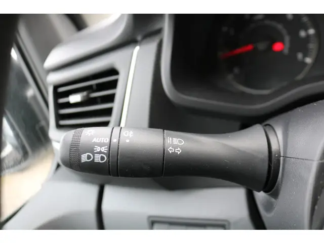 Renault Trafic 2.0 dCi 110pk L1 H1 Airco 2023 Diesel 25