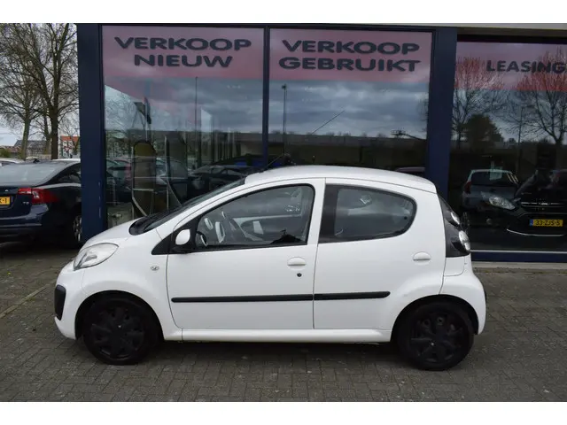 Citroën C1 1.0 Collection 5 deurs airco 2013 Benzine 2