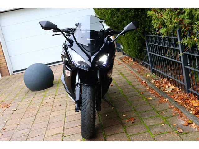 Kawasaki Z1000 Z1000SX | ABS BLACK EDITION 2018 Benzine 12