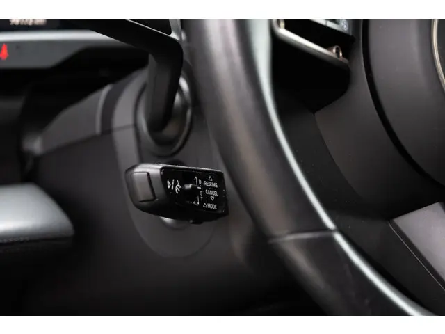 Porsche Taycan 4S Performance 84 kWh 2022 Elektrisch 25