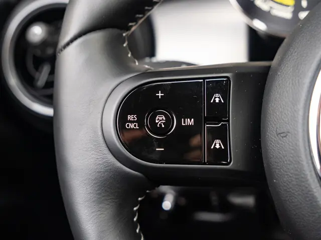 MINI Electric Cooper SE Collection 2021 Elektrisch 13