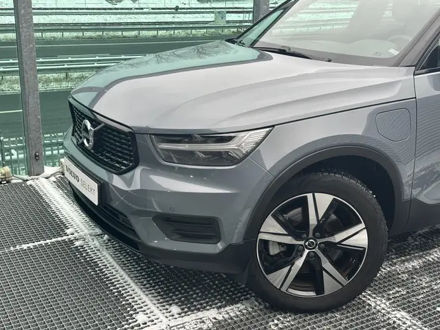 Volvo XC40 1.5 T4 Recharge R-Design 2022 Hybride Benzine 4
