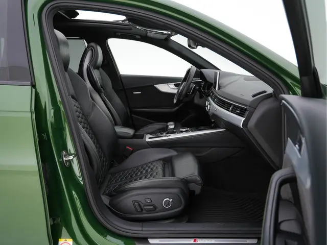 Audi RS4 2.9 TFSI quattro 2018 Benzine 11