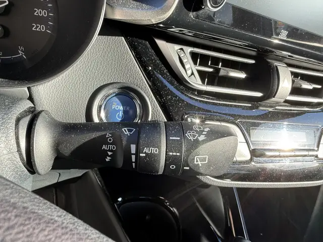 Toyota C-HR 1.8 Hybrid Executive 2020 Hybride Benzine 15