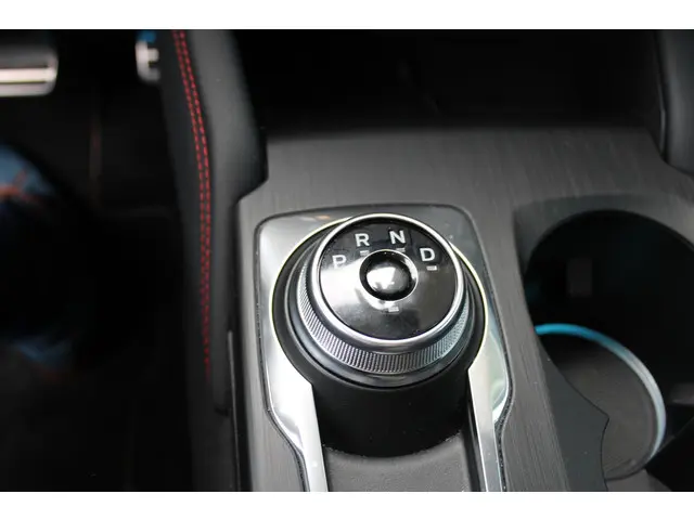 Ford Kuga 2.5 PHEV ST-Line X 2024 Hybride Benzine 23